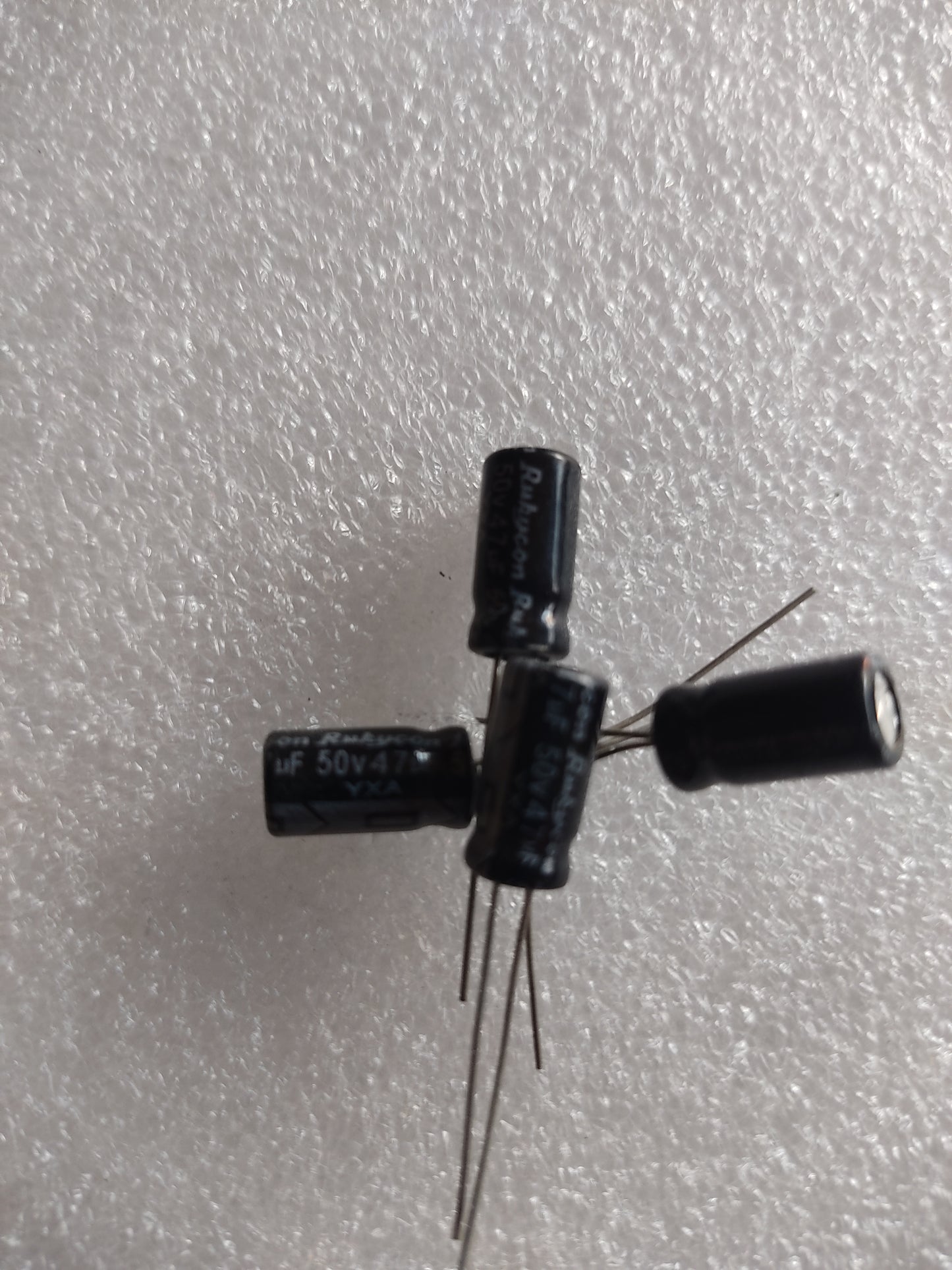 50v 47uf