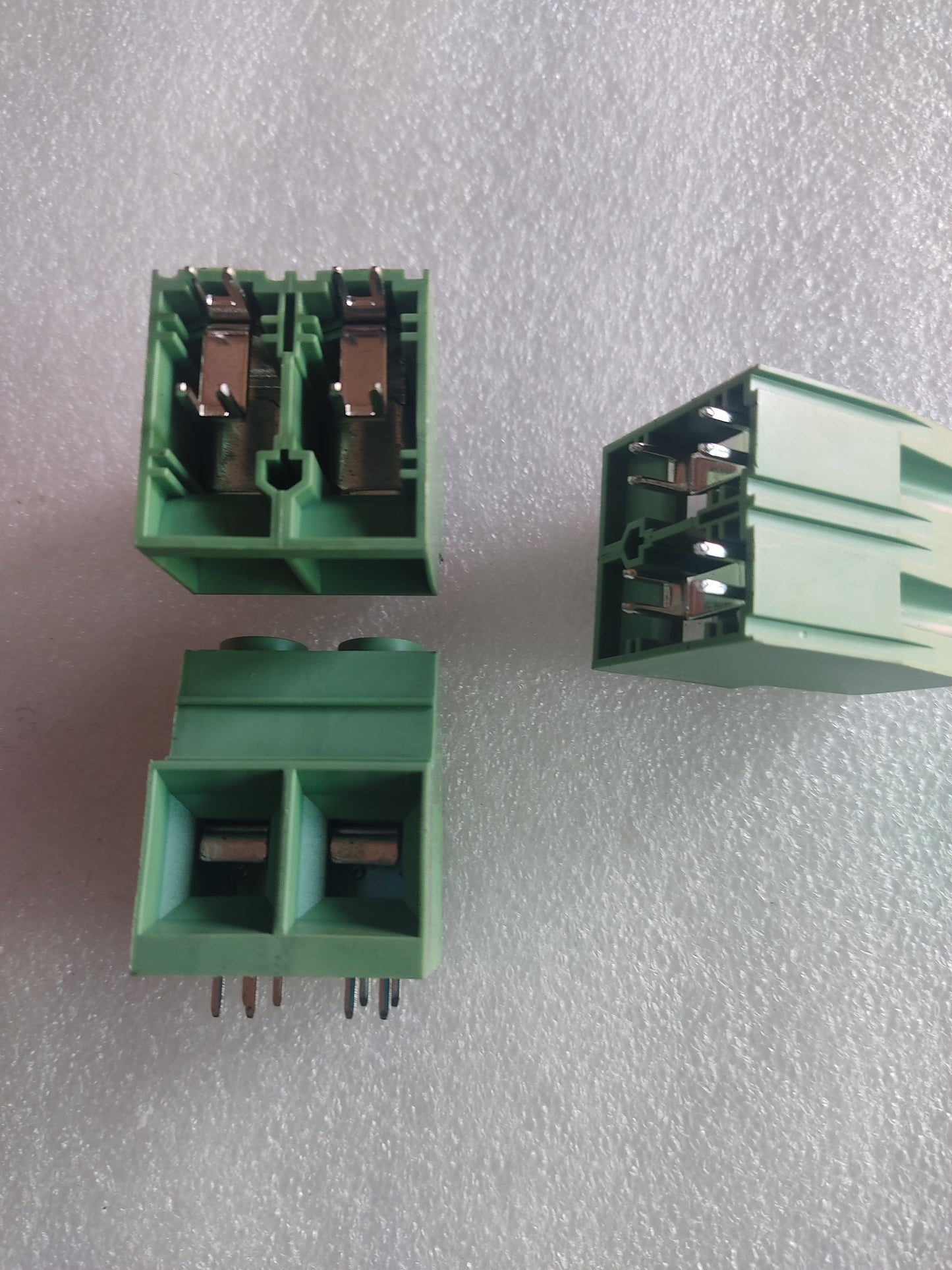 BATTERY CONNECTOR 137-15.0 600V 90A