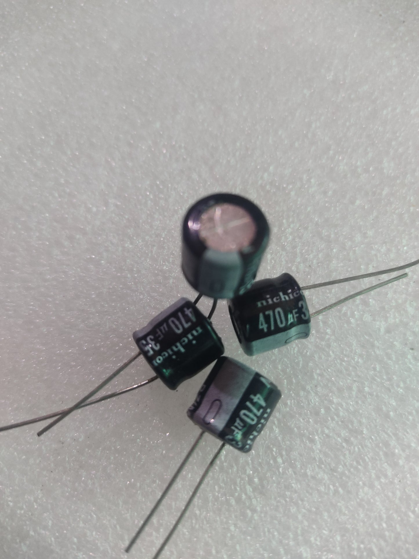 CAPICITOR 35V 470UF