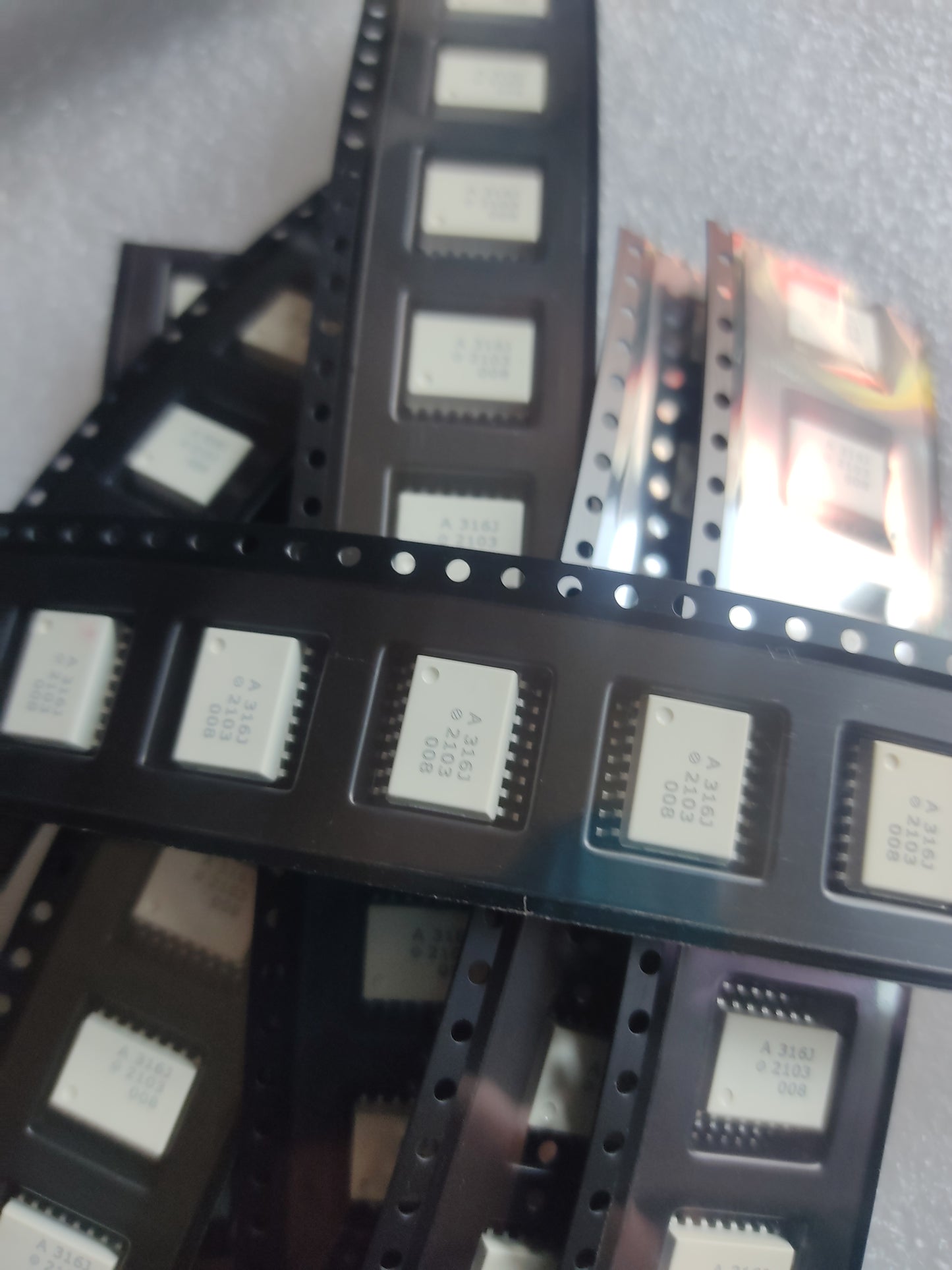 HCPL-A316J SMD (1)