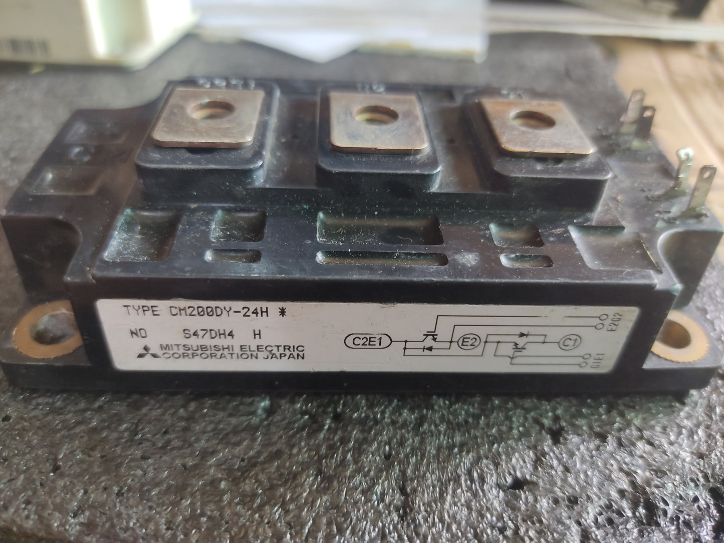 IGBT MITSUBISHI JAPAN 200A