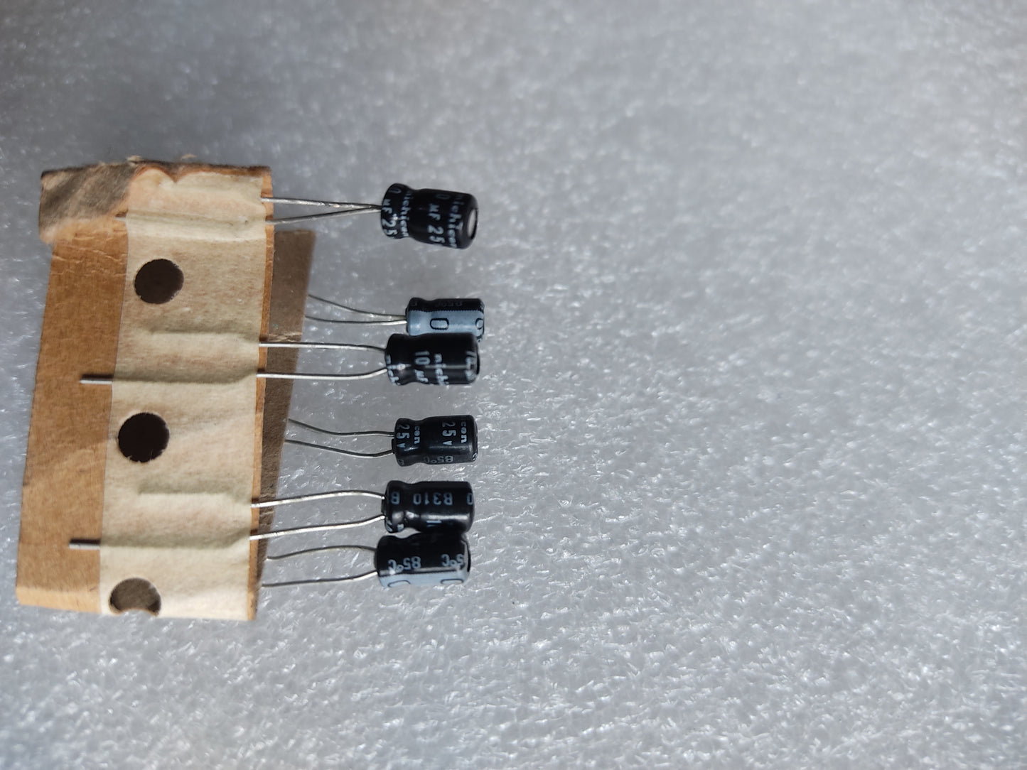 25V 10 UF