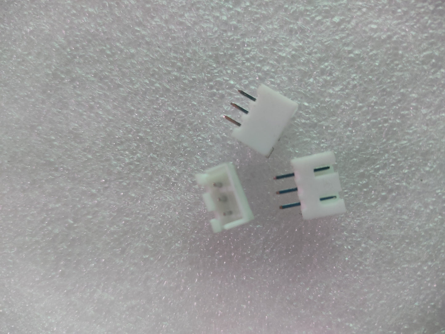 3 pin male cable connector