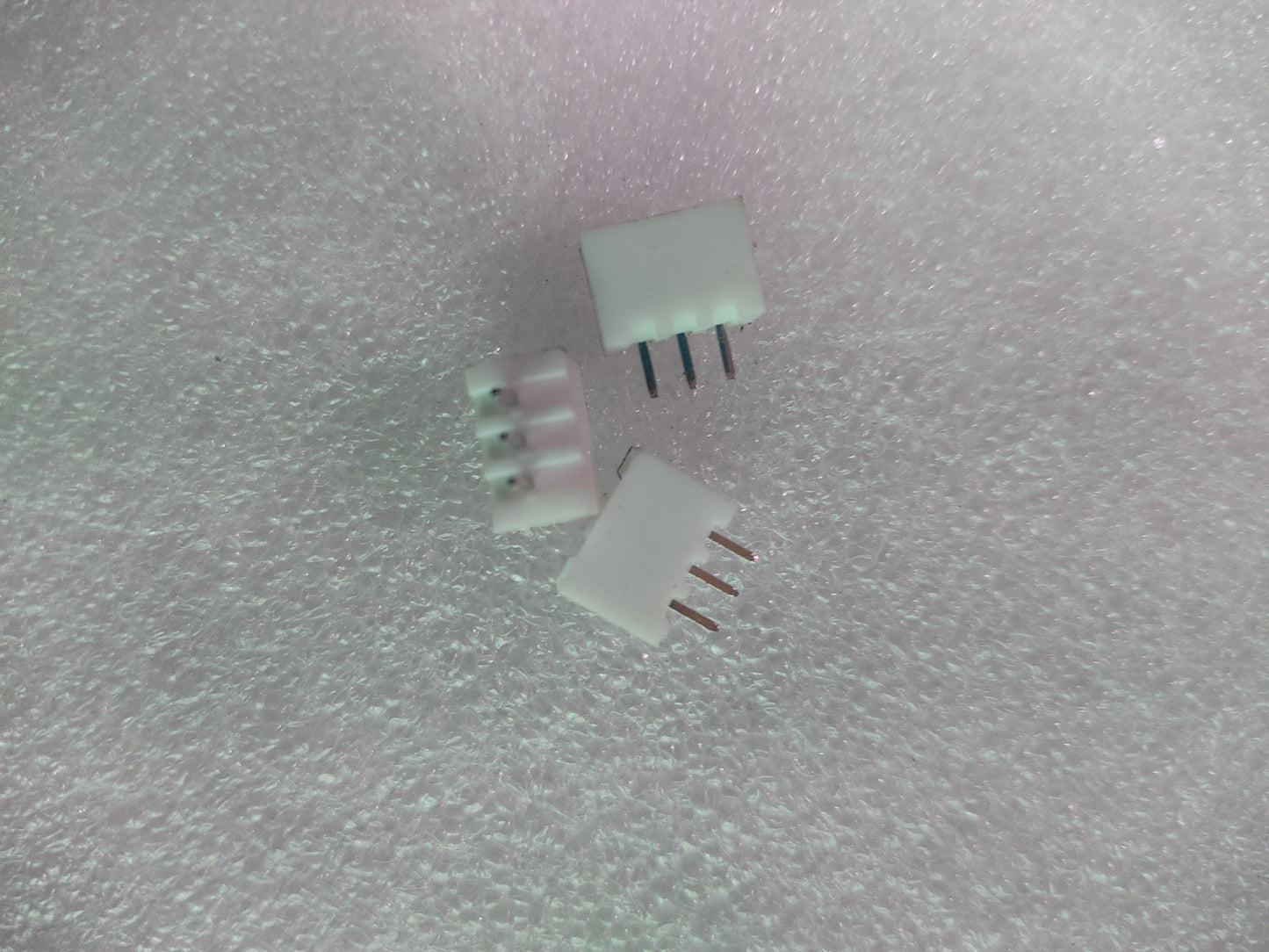 3 pin male cable connector