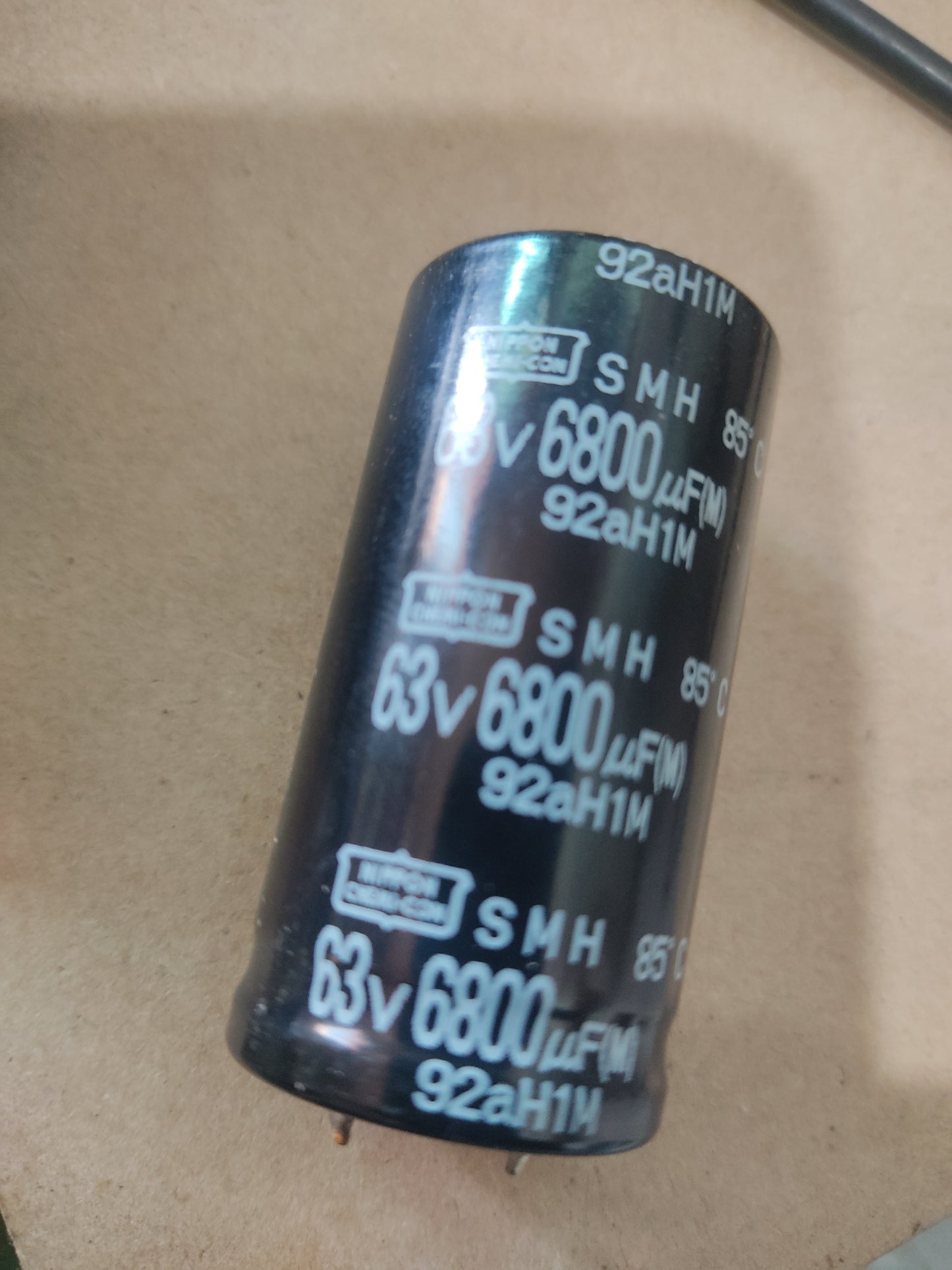 CAPICITOR 63v 6800uf