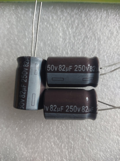 CAPICITOR 250V 82UF