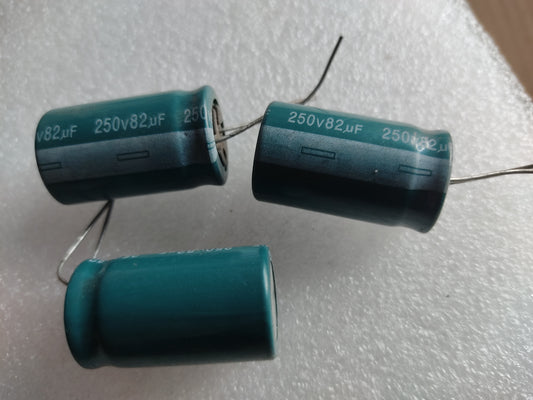 CAPICITOR 250V 82UF