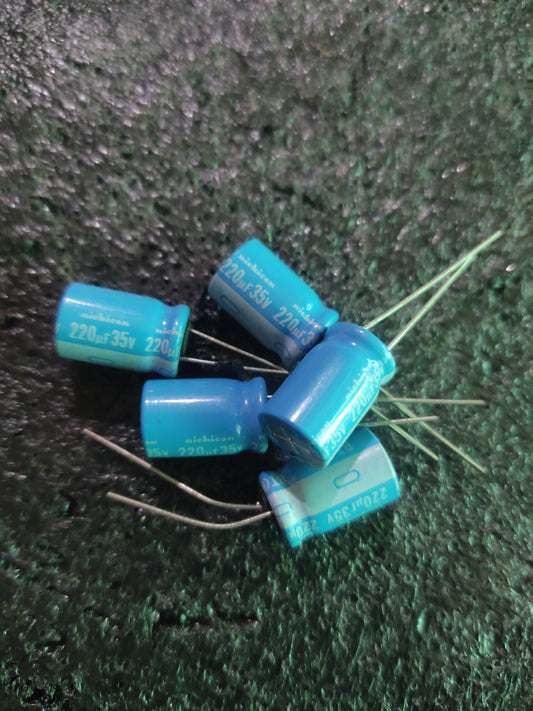 CAPICITOR 35V 220UF