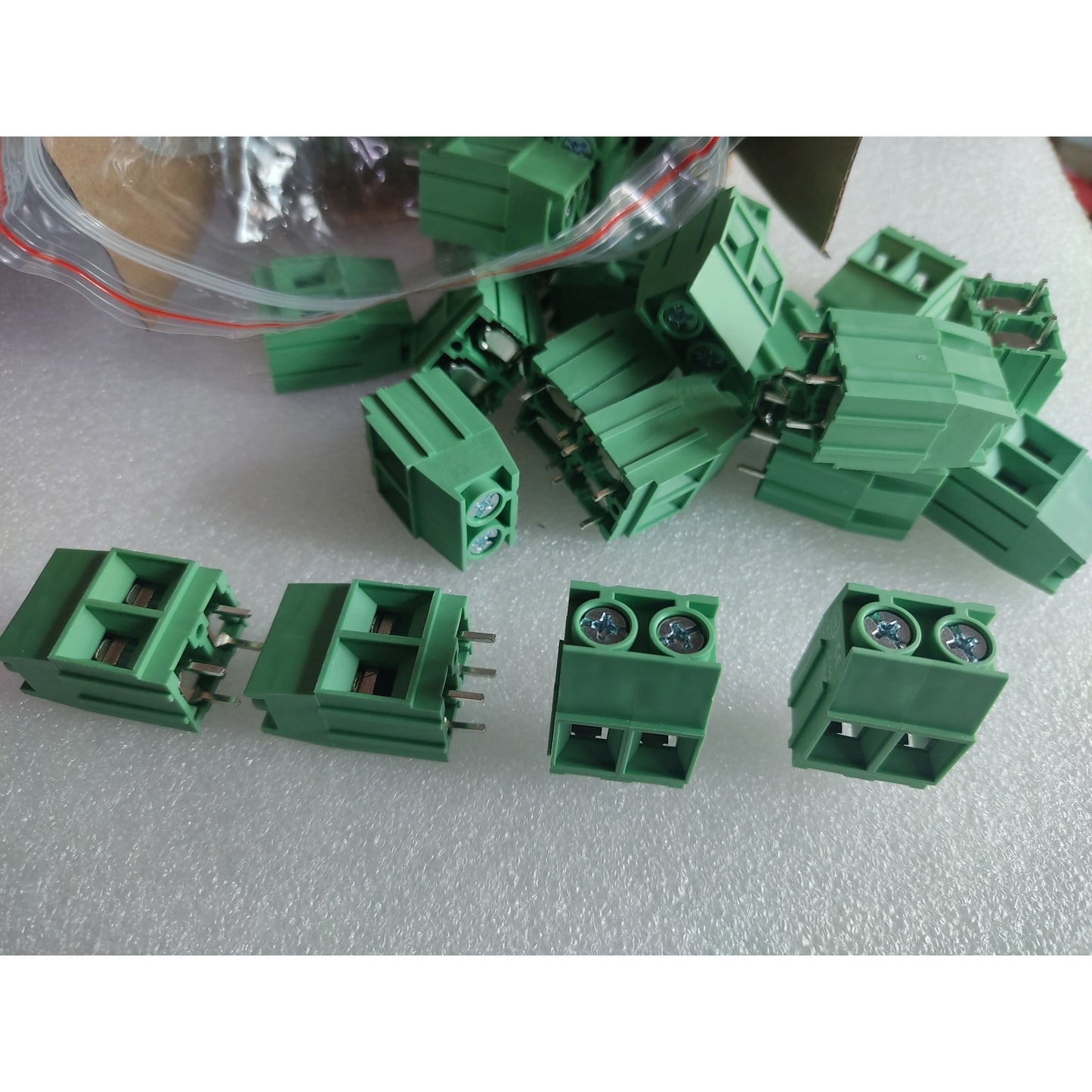 PV CONNECTOR KF136T