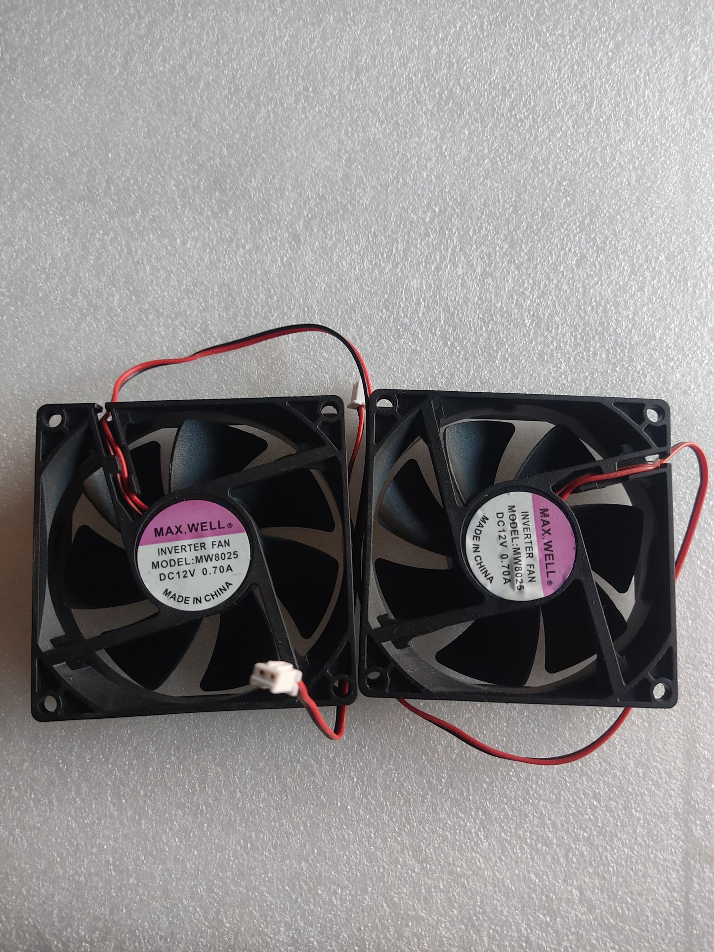 INVERTER FAN 2pin MODEL: MW8025 DC12V 0.70A MAX.WELL®  MADE IN CHINA