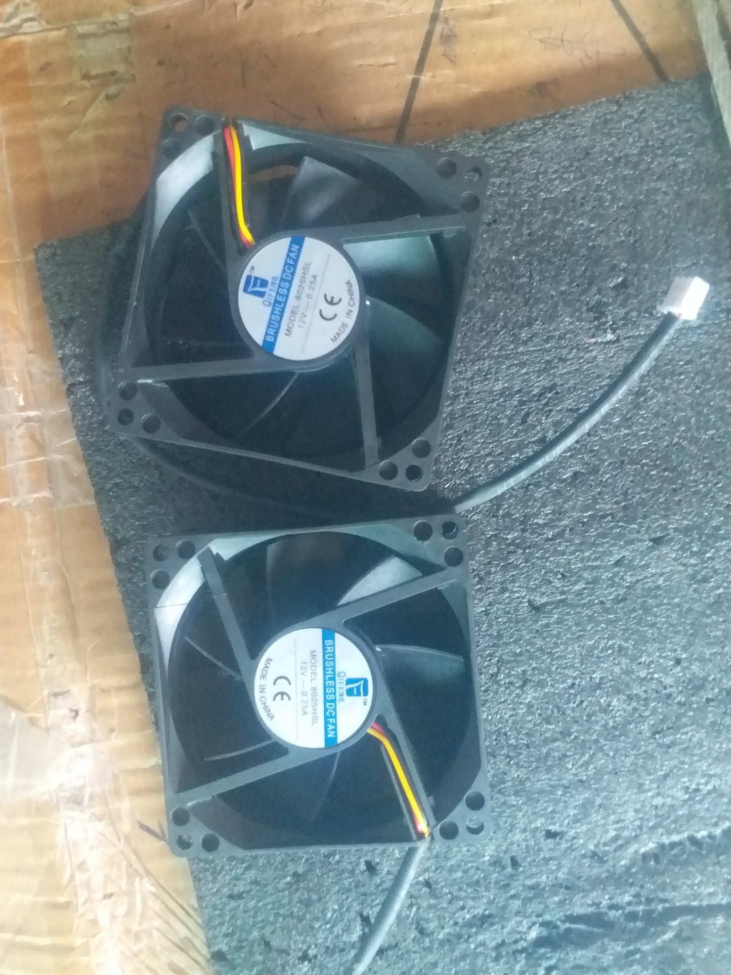 Qifeng DC BRUSHLESS FAN 3pin 3"DC12V 0.25A  3pin