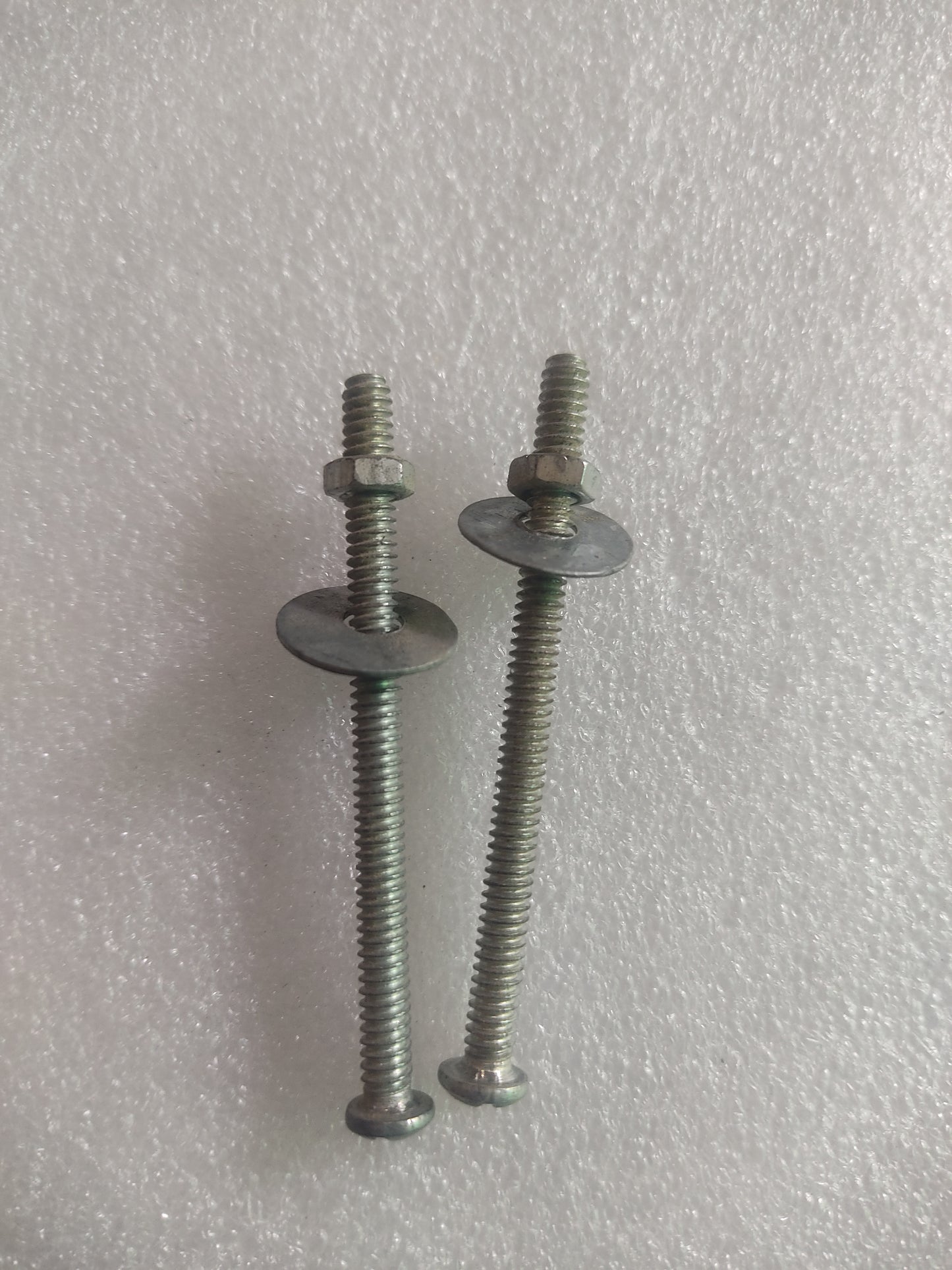 SCREW 2.5"